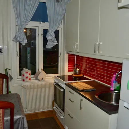 Angelas White House - Single * Stamsund