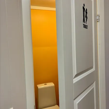 Angelas White House - Single * Stamsund