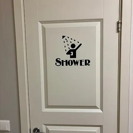 Angelas White House - Single *