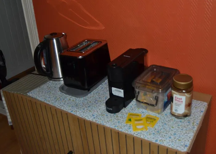 Pensión Angelas White House - Single *